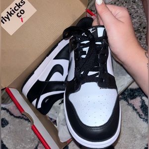 Nike panda dunks